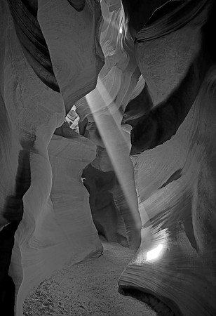 LIGHT SHAFTB-W